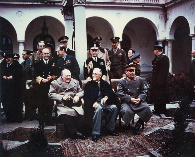 Foto della Conferenza di Yalta, US Army Signal Corps Tramite Wiipedia